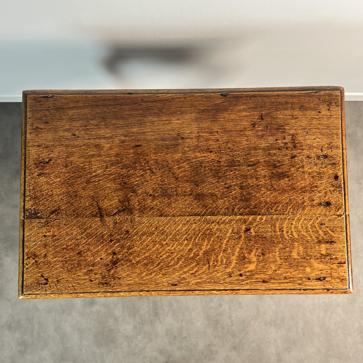 Table d'appoint Queen Anne Low-Boy en chêne maillé Angleterre XVIIIe siècle -photo-1