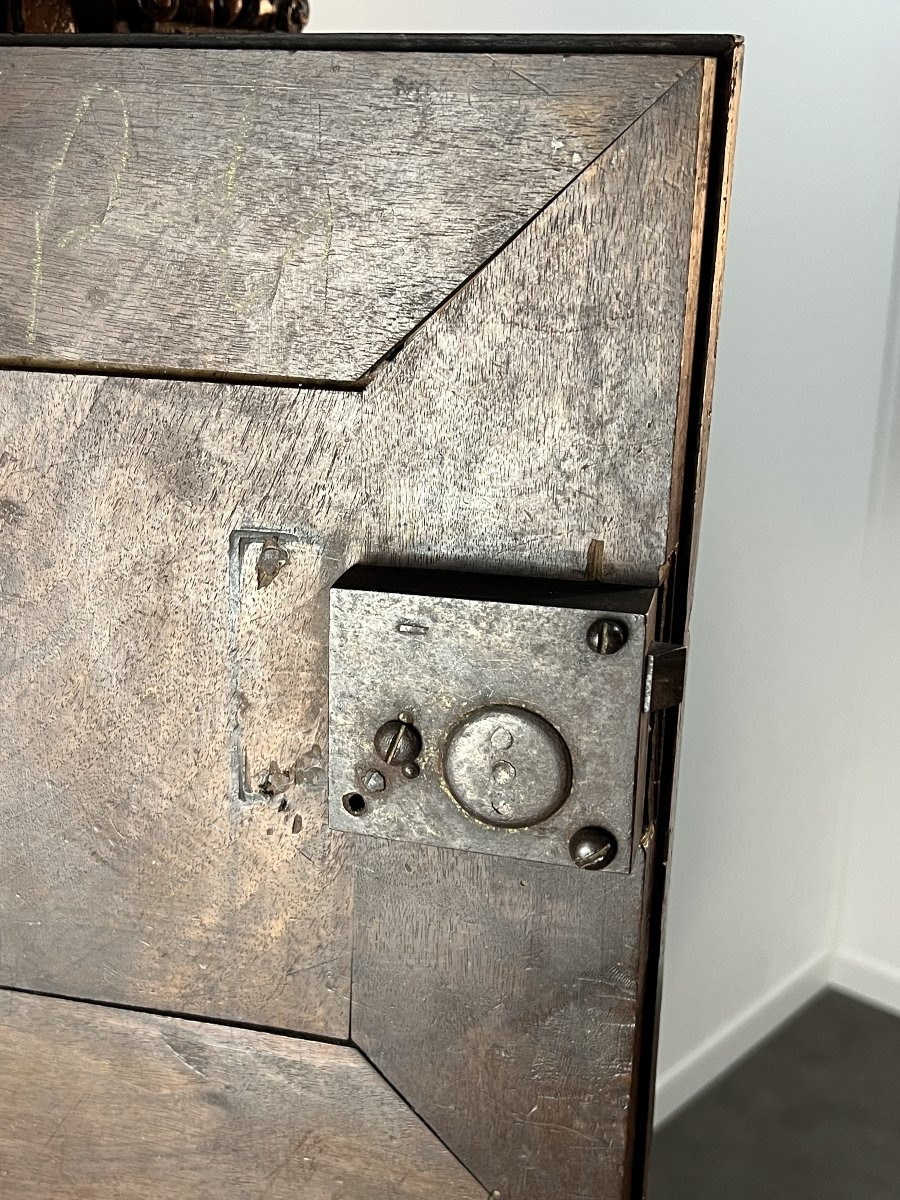 Crédence, Cabinet en noyer sculpté du XVIIe siècle Henri IV Renaissance tardive-photo-5