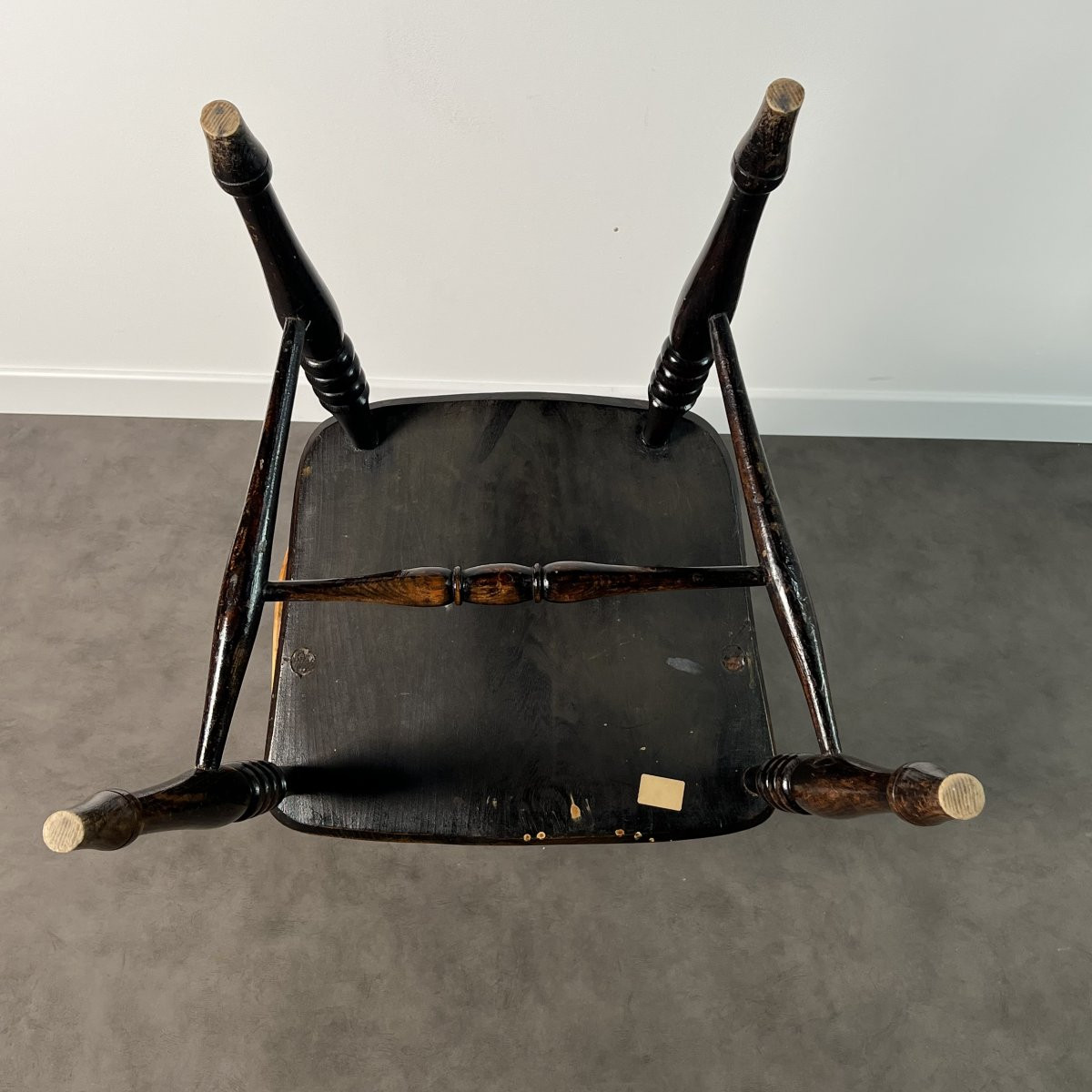 Chaise, fauteuil Windsor Low Back en Orme massif à dossier cintré, Angleterre, XIXe siècle-photo-4