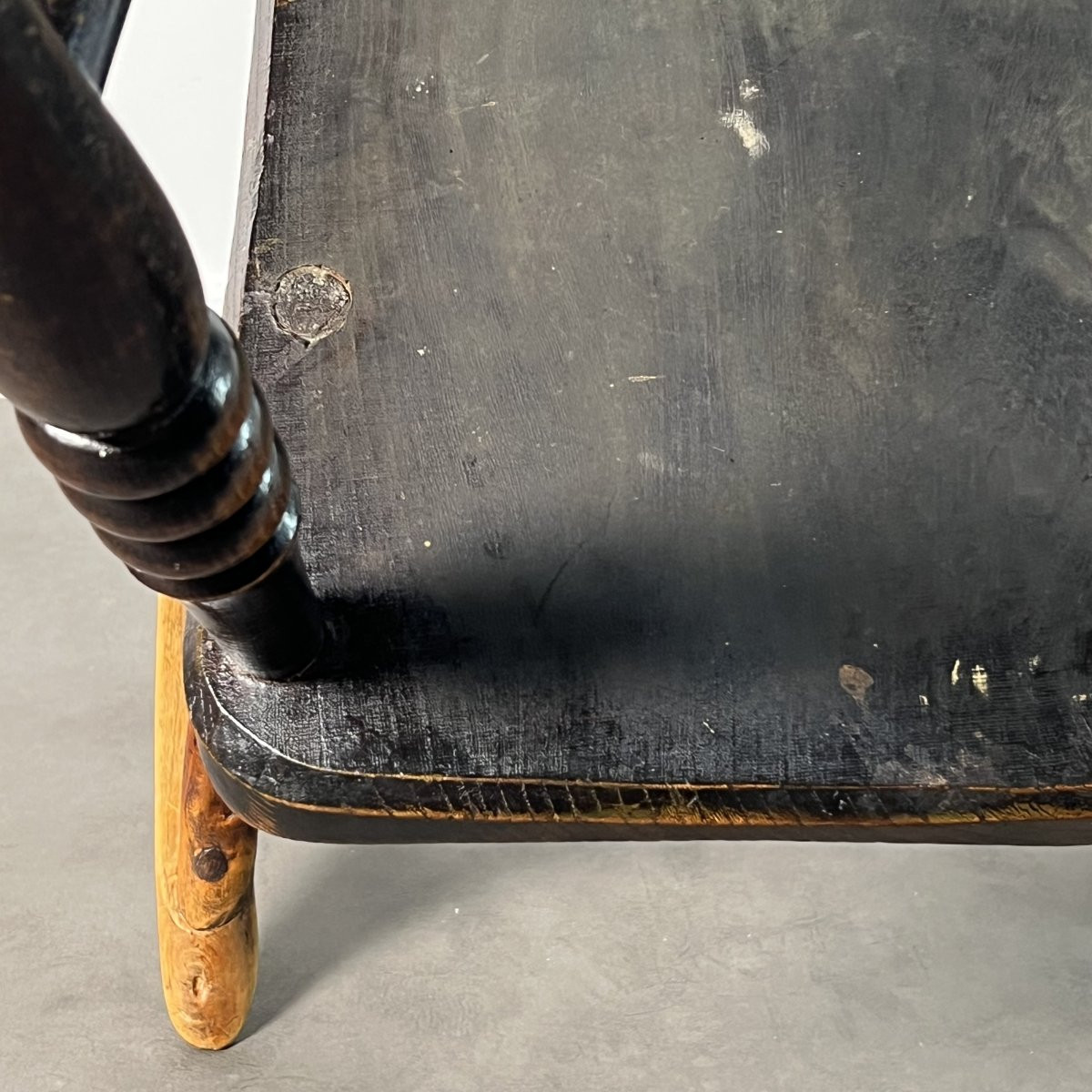 Chaise, fauteuil Windsor Low Back en Orme massif à dossier cintré, Angleterre, XIXe siècle-photo-5