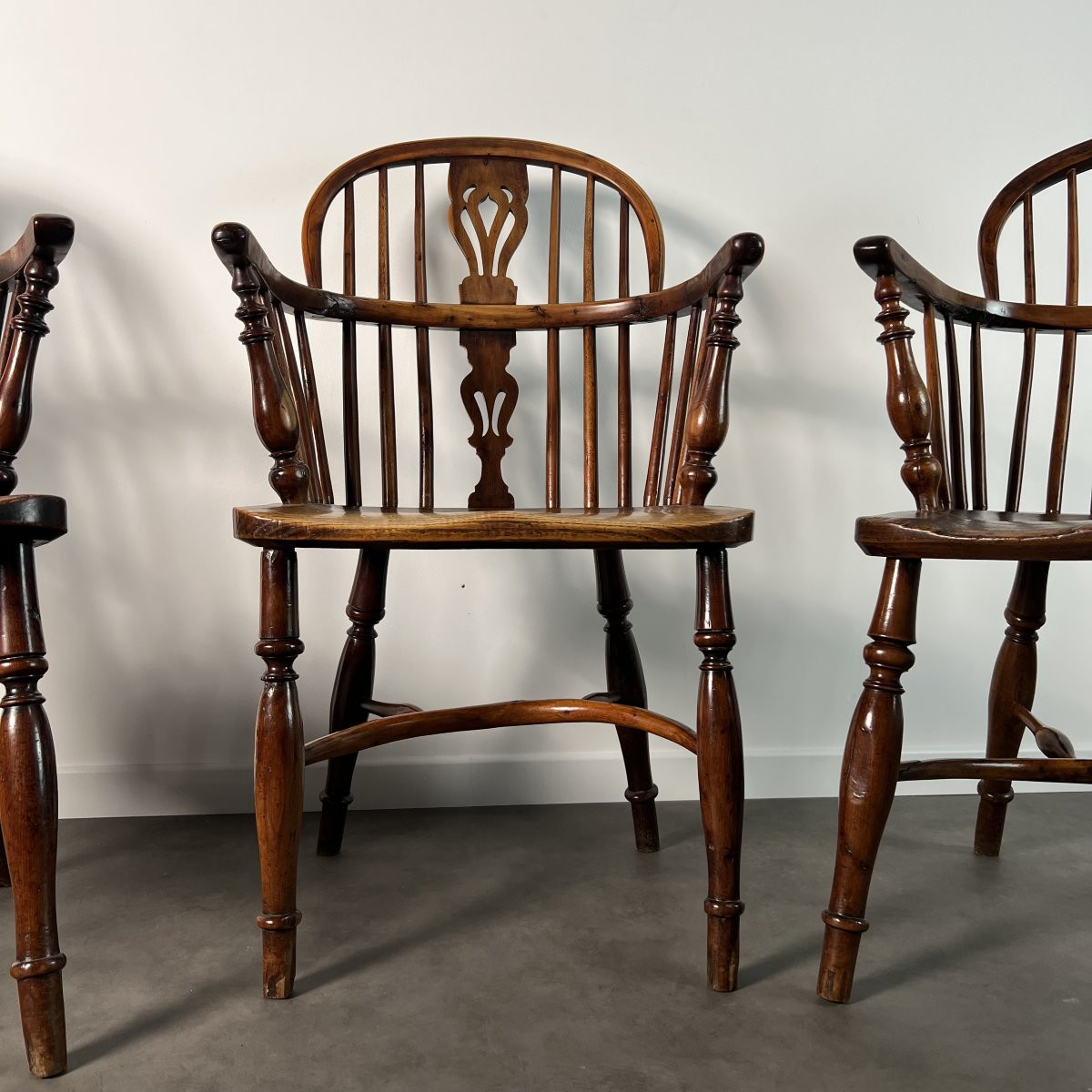 Ensemble de 3 chaises, fauteuils Windsor Low Back en orme, Angleterre, XIXe siècle-photo-3