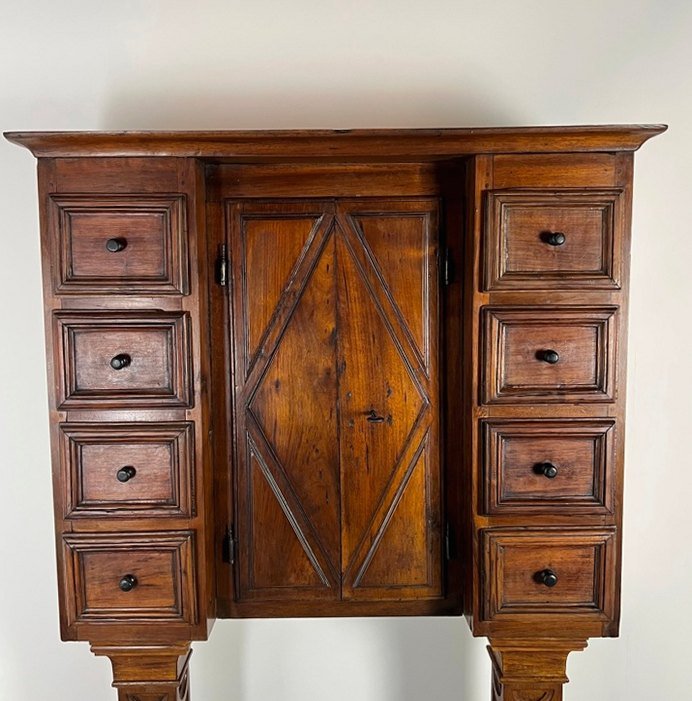Cabinet italien haute époque en noyer, stipo monetiere piémontais du XVIIe siècle-photo-4