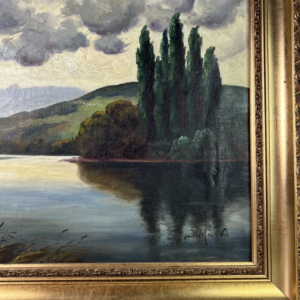 Tableau, Huile sur toile signée J. Märki, paysage de lac suisse aux peupliers, ciel d'orage-photo-2