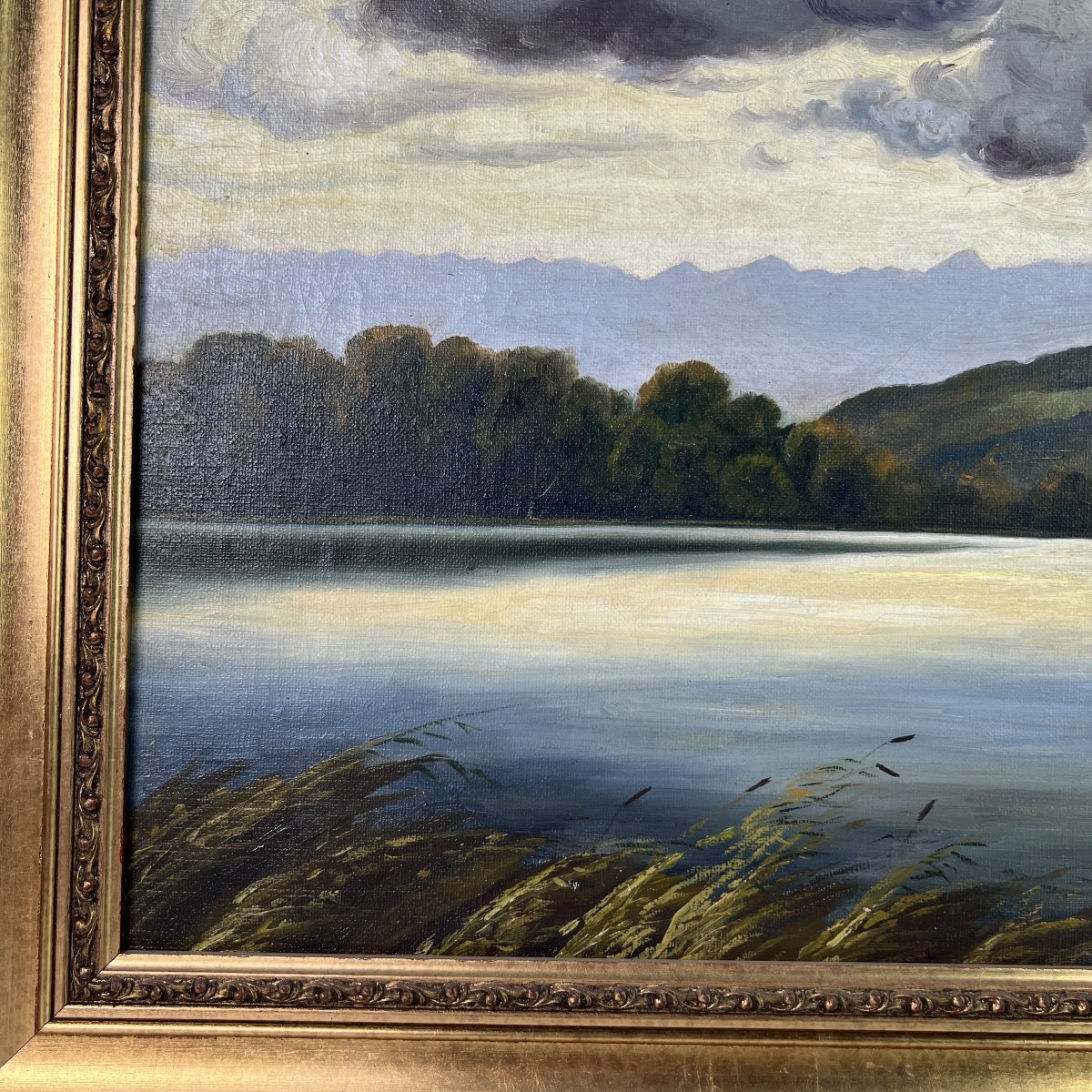 Tableau, Huile sur toile signée J. Märki, paysage de lac suisse aux peupliers, ciel d'orage-photo-3