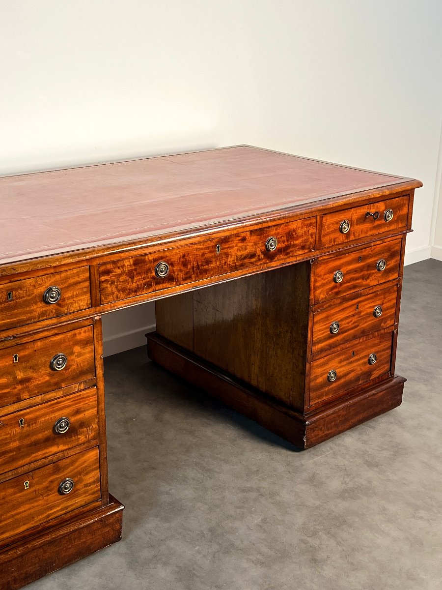 Pedestal desk, bureau à caissons en acajou, époque victorienne, Angleterre XIXe siècle-photo-3