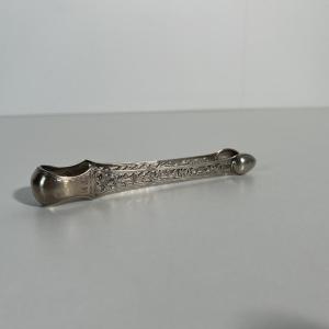 Pince à sucre en argent, poinçon Vieillard (1819-1838), époque Restauration