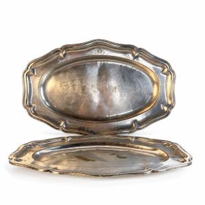 Paire de grands plats en métal argenté Christofle 64 cm, hôtel Beau Rivage Annecy, vers 1920