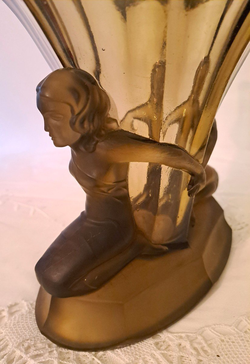 Coupe Cornet Art Déco, en Verre Moulé Pressé, à Décor de Femmes Agenouillées, Années 1930-photo-6