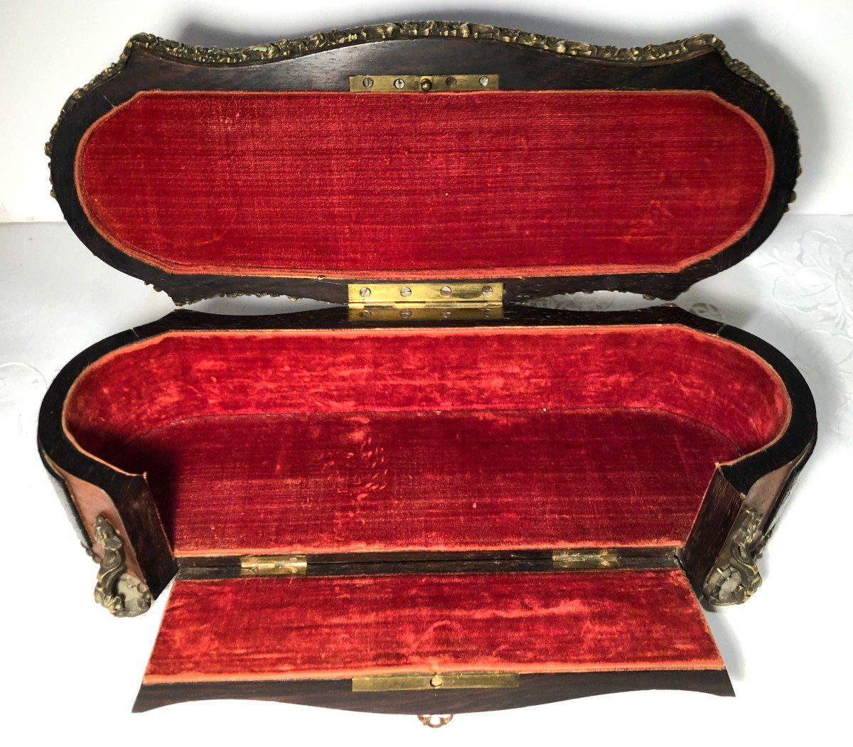 Filled Glove Box, Napoleon III Period, In Mahogany, Bronze And Queen Marquetry-photo-6