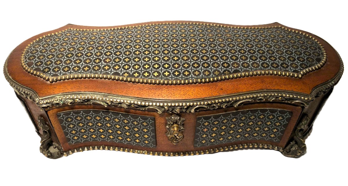 Filled Glove Box, Napoleon III Period, In Mahogany, Bronze And Queen Marquetry