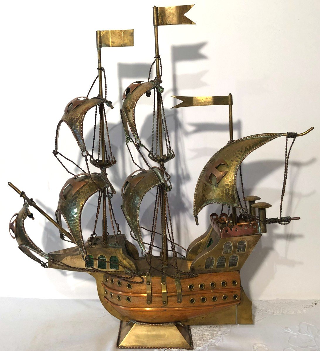 Model Of A Galion Or Portuguese Caravel In Wood And Copper, Mid-20th Century