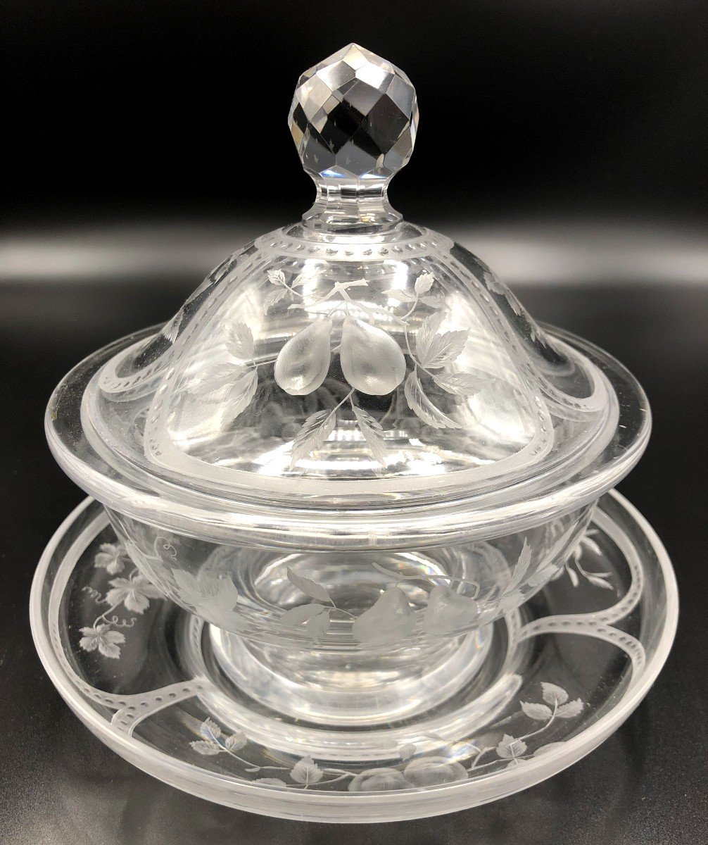 Bonbonnière ou Drageoir et sa Coupelle, Cristal Gravé de la Maison Vessière à Baccarat, XXème