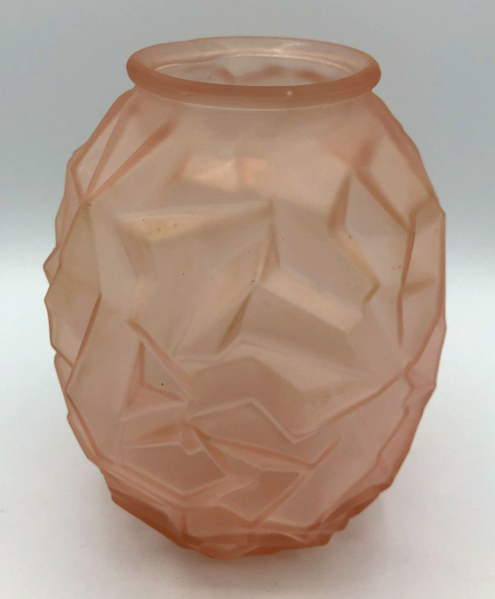 Art Deco Vase In Satin Pink Pressed Molded Glass-photo-3