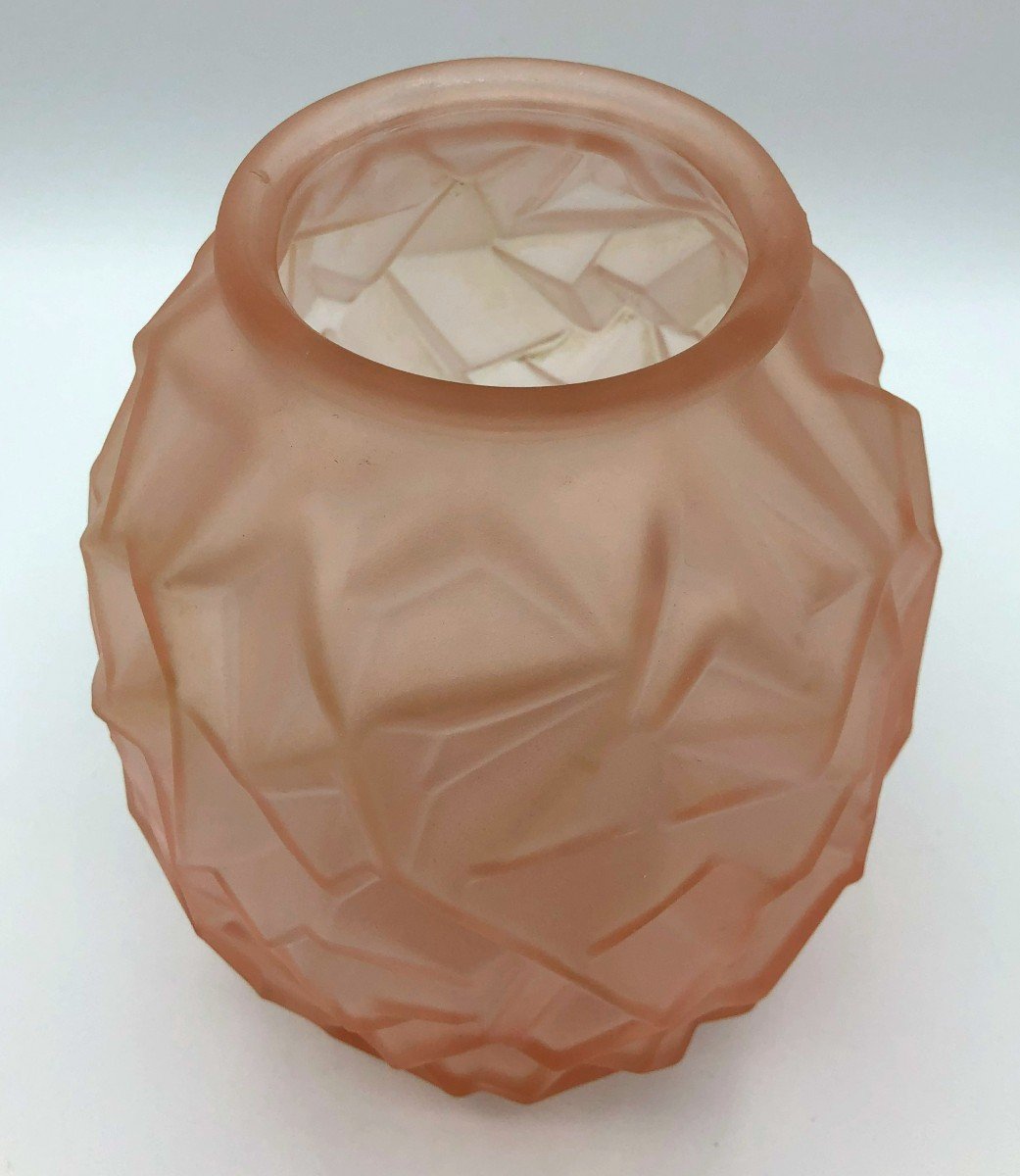 Vase Art Déco en Verre Moulé Pressé Rose Satiné-photo-4