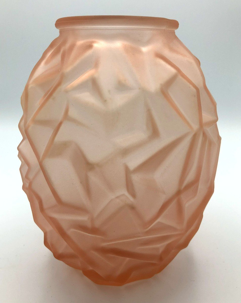 Vase Art Déco en Verre Moulé Pressé Rose Satiné-photo-8