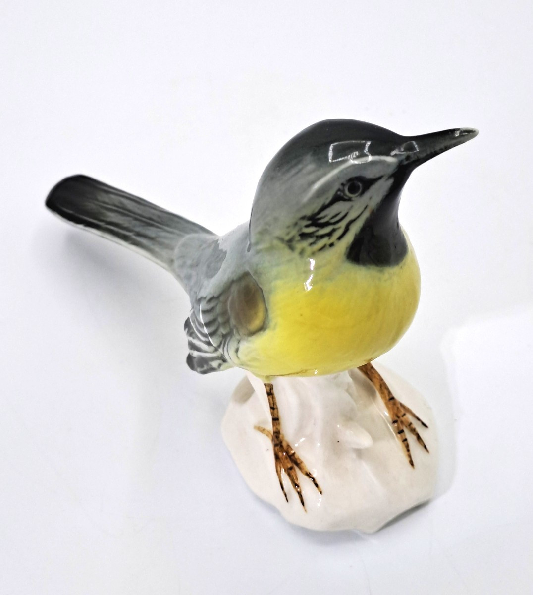 Saxon Porcelain Bird From The Karl Ens Manufactory: Brook Wagtail-photo-6