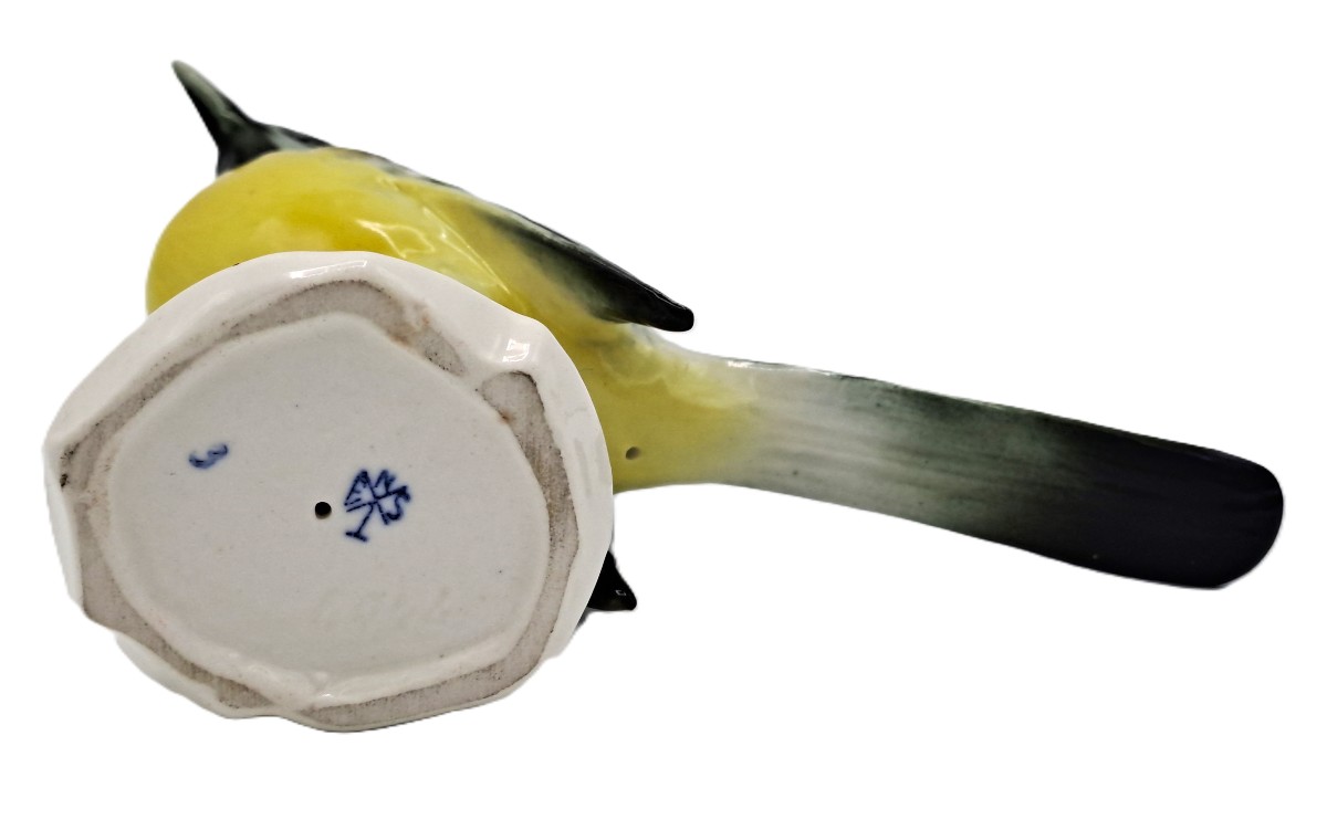 Oiseau en Porcelaine de Saxe de la Manufacture Karl Ens : Bergeronnette des Ruisseaux-photo-8