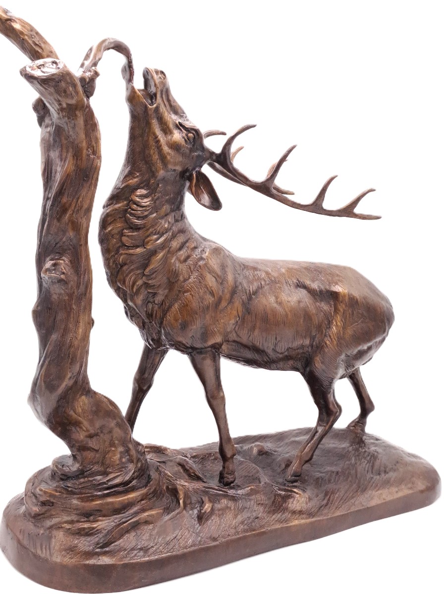 Cerf à la Branche, Grand Bronze Animalier dans le goût de Pierre-Jules Mêne, XXème Siècle-photo-2