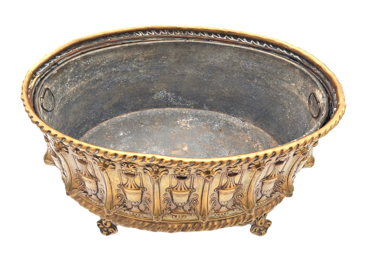 Jardinière en laiton repoussé à décor néoclassique époque Napoléon III, XIXème siècle-photo-4