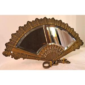 Fan-shaped Table Mirror In Gilt Bronze, 19th Century