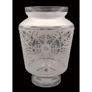 Vase Art Déco en Cristal Signé LORRAIN filiale de DAUM, au décor effet givré, Vers 1930