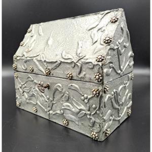 Boîte à bijoux en étain repoussé, Dlg d’Alfred Louis Daguet, époque Art Nouveau, Jugendstil