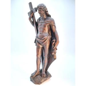 Christ tenant la Croix, Sculpture en chêne patiné du Baroque Flamand, époque XVIIème siècle