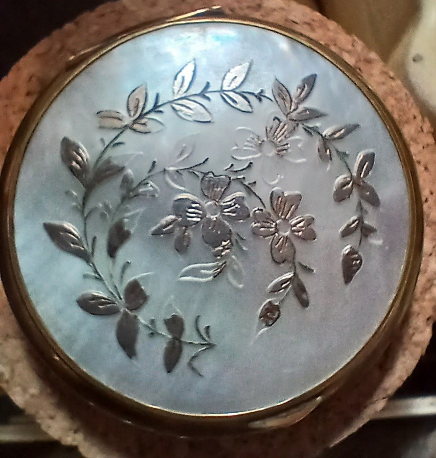 Mother-of-pearl Powder Compact And Spray Bottle Set By Marcel Franck, 1920-photo-3