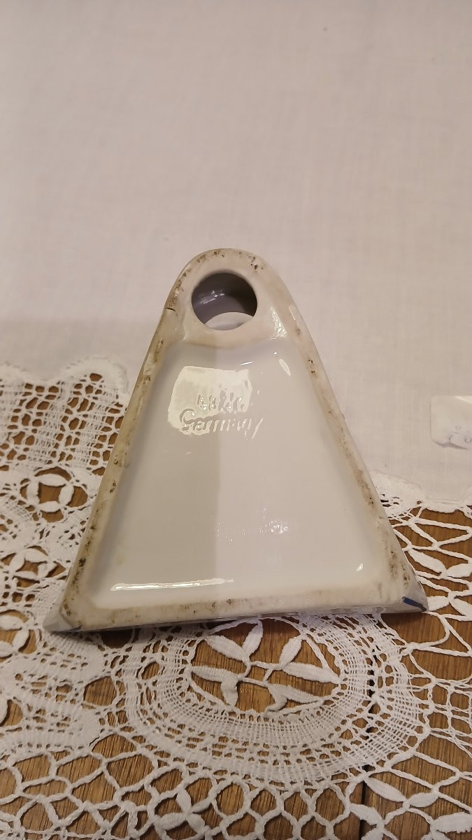 encrier en porcelaine Allemand de 1920 avec petit singe assis-photo-2