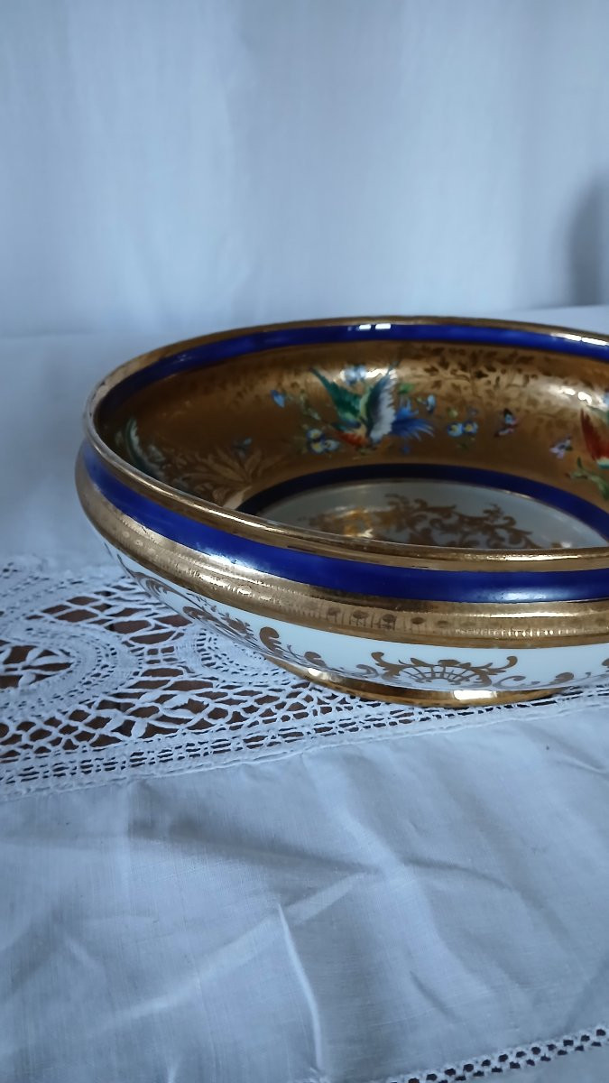 Saladier / légumier en porcelaine de Limoges , décor doré,t bleu , oiseaux de Camille Le Tallec-photo-2
