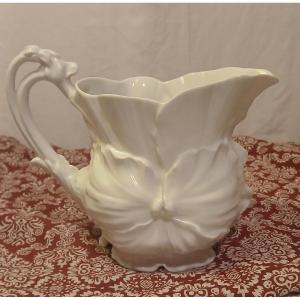Pichet en porcelaine blanche art nouveau  avec anémone Tettau Antiquariat 1890