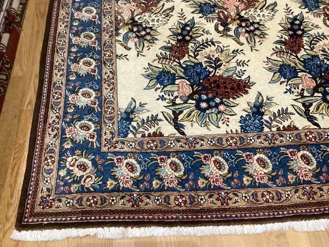 Ghoum Persian Wool And Silk Carpet 3.35 X 2.30-photo-2
