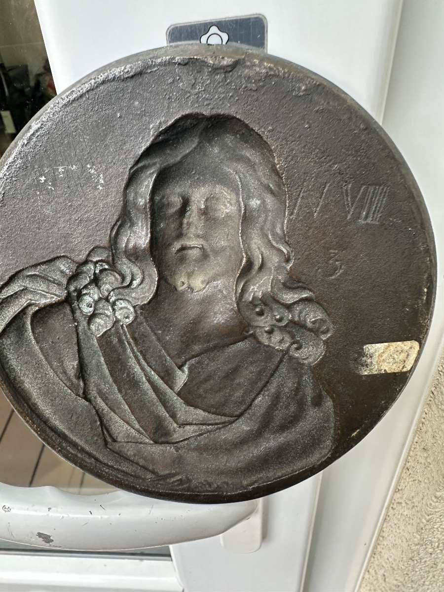 Late 17th Century Bronze Medallion Depicting Christ-photo-3