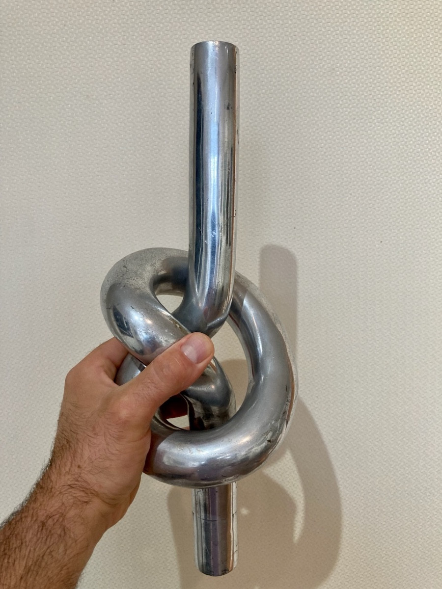 Sculpture abstraite fonte d’aluminium et laiton années 70 signée et numérotée-photo-3