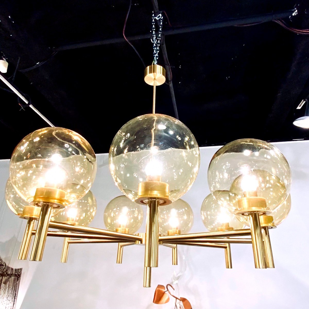 Large Luxus Chandelier With 9 Lights In Golden Brass And Amber Glass Globes, Sweden 1970s/80s-photo-3