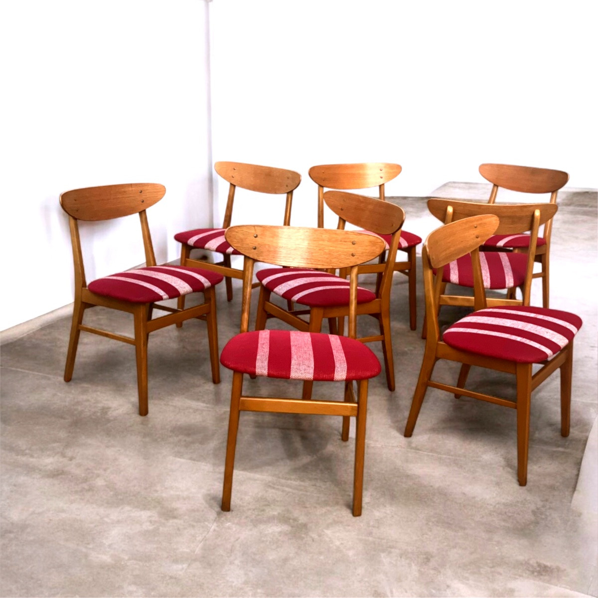 Série de 8 chaises design scandinave années 1960/70 en hêtre massif et teck-photo-5