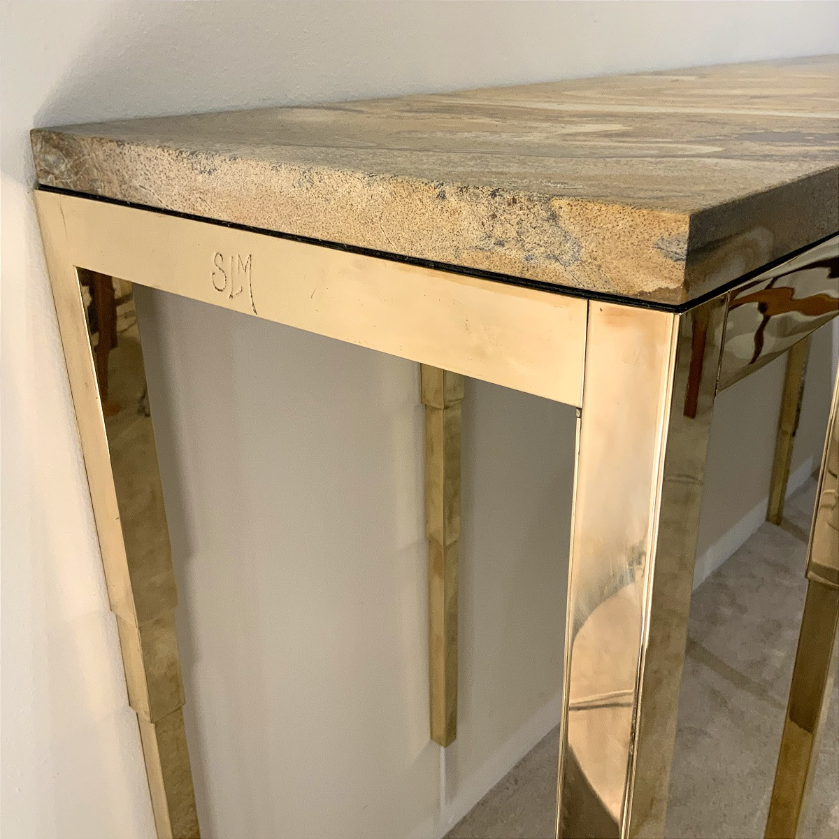 Console en laiton et onyx de Stéphane Le Meur, pièce unique signée.-photo-3