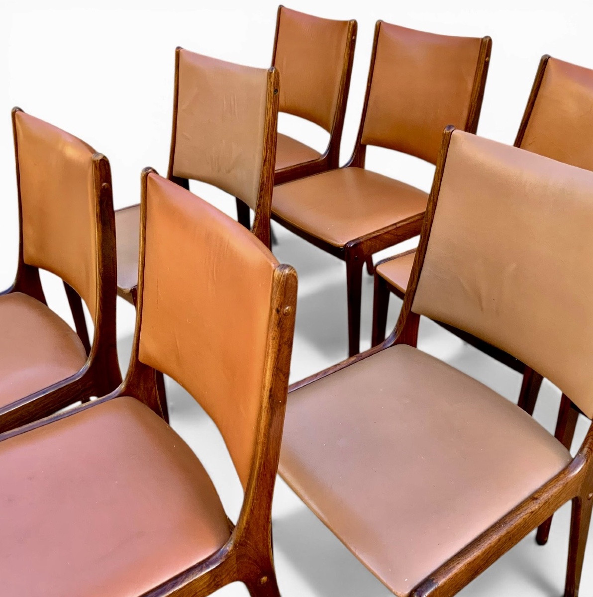 8 Scandinavian 1960s Chairs By Johannes Andersen In Solid Rosewood And Leather-photo-2