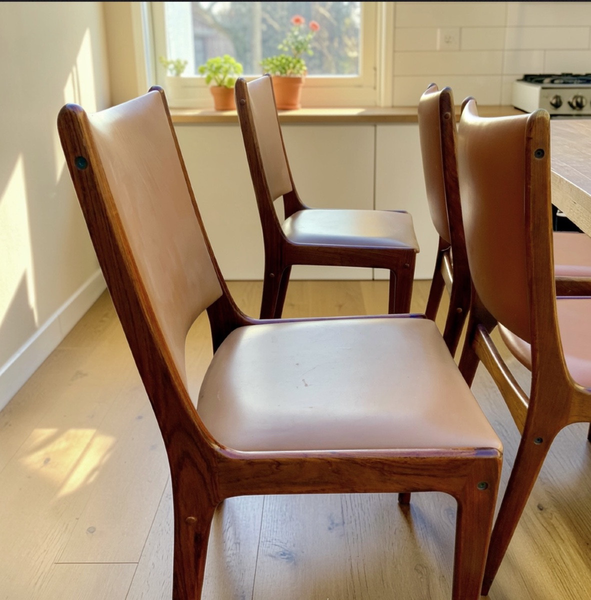 8 Scandinavian 1960s Chairs By Johannes Andersen In Solid Rosewood And Leather-photo-5