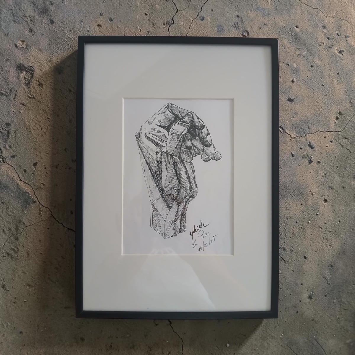 Main gauche «geo-maîtrisée » dessin sur papier