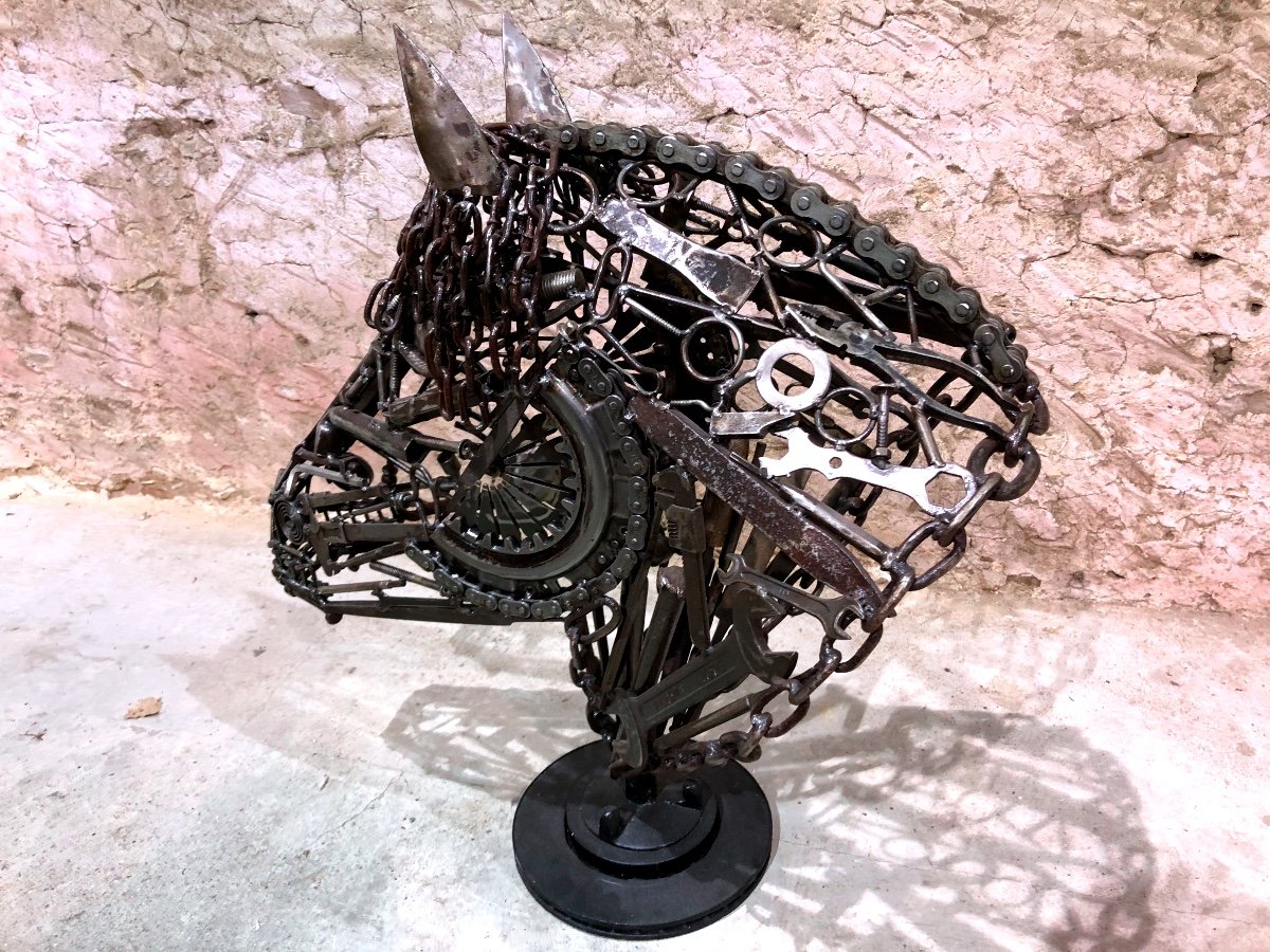 Portrait Of Horse, Steel Sculpture.-photo-1