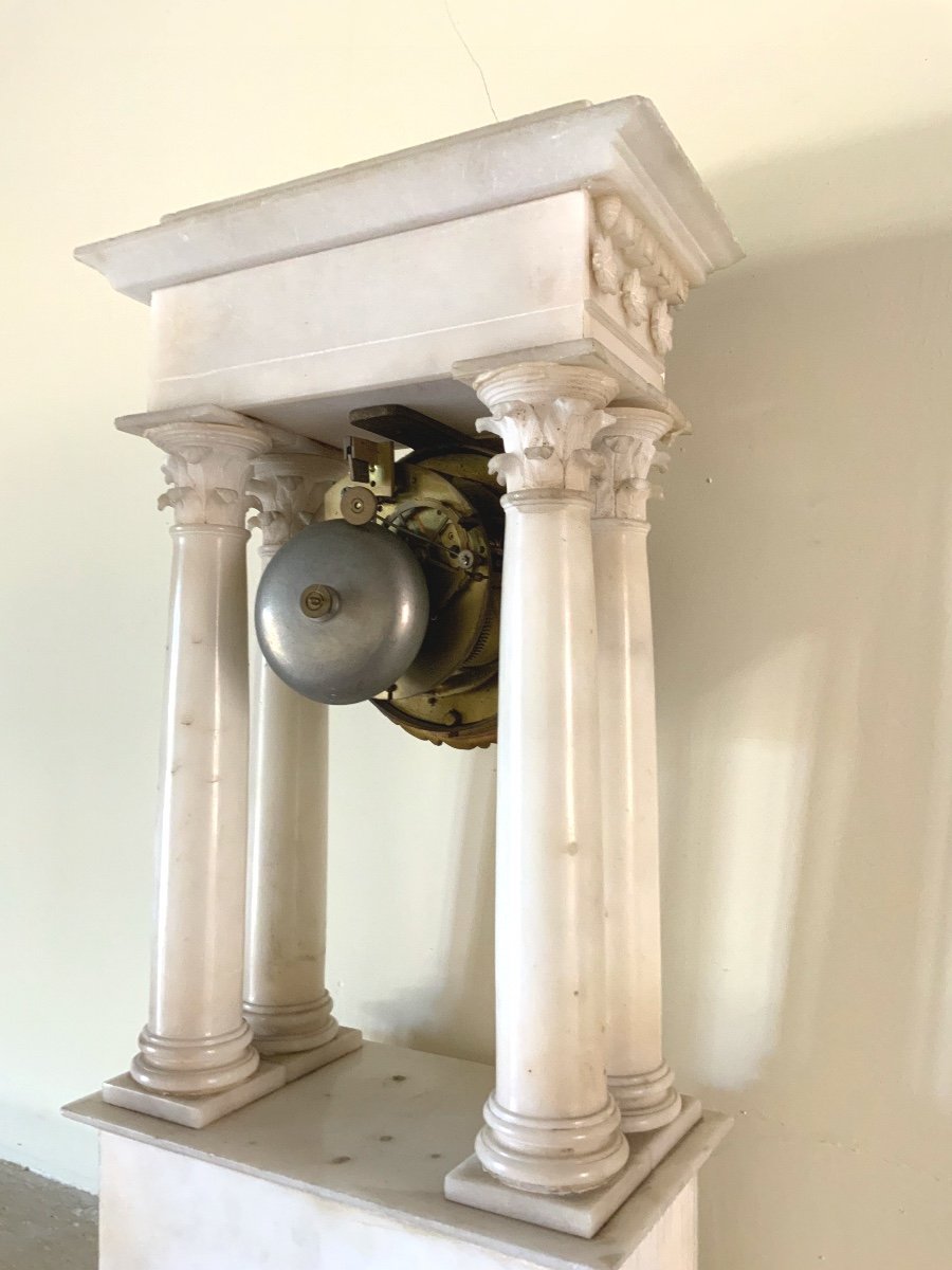 Nineteenth Portico Pendulum In Alabaster-photo-1