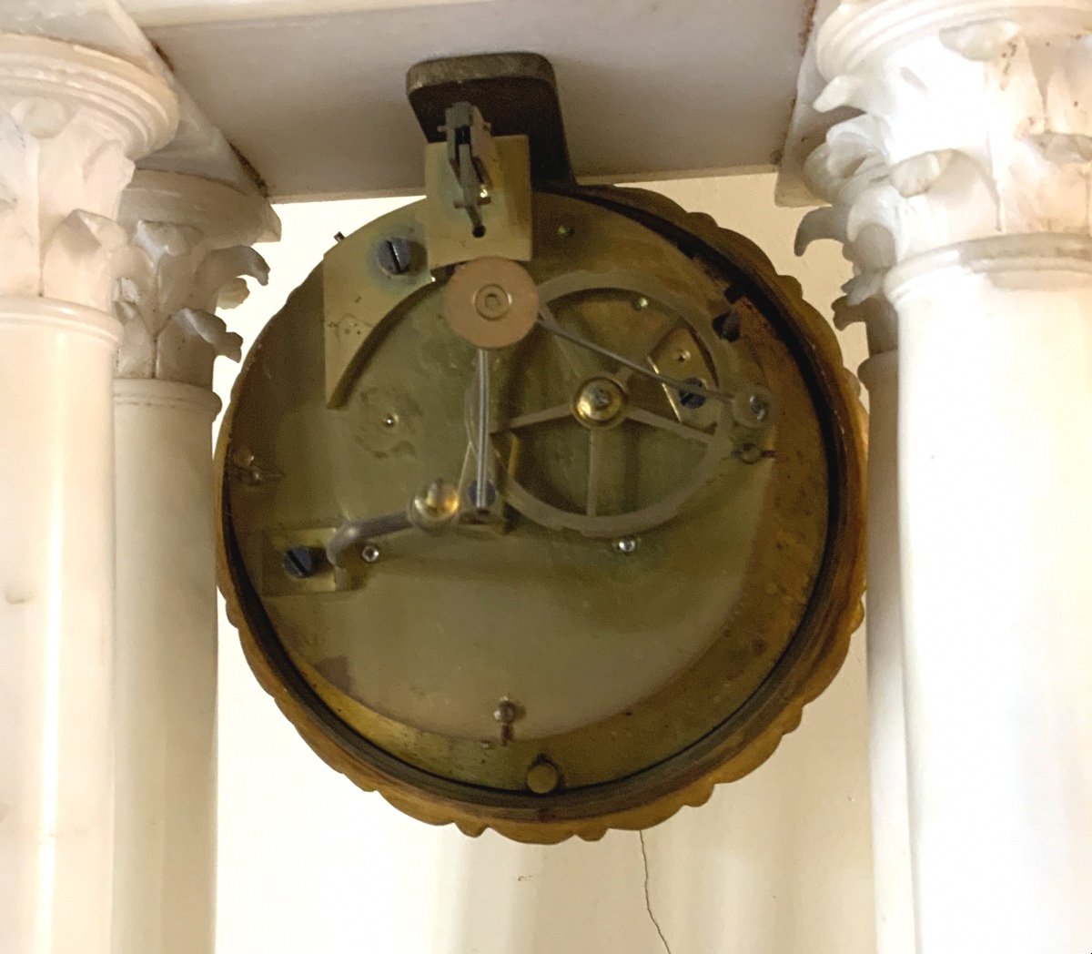 Nineteenth Portico Pendulum In Alabaster-photo-2