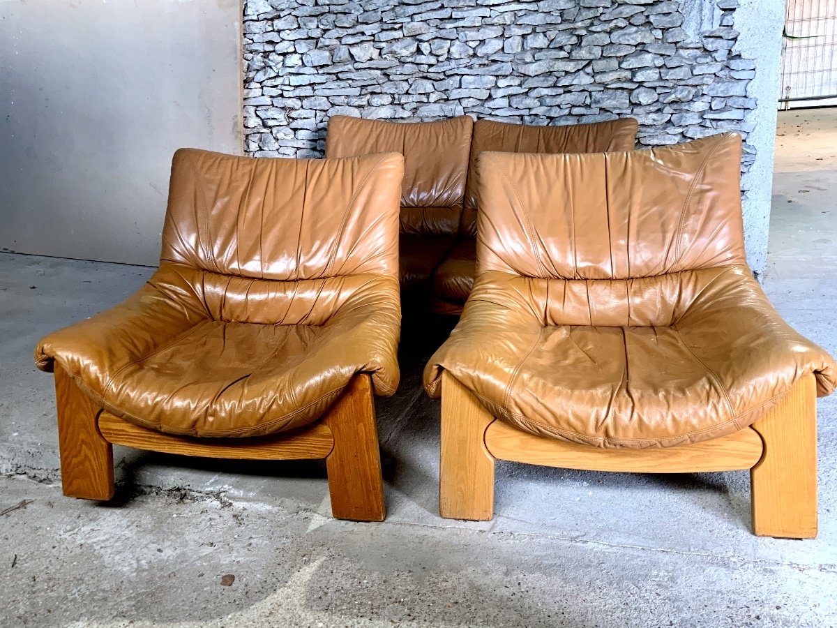 Salon Luigi Gorgoni années 1960/70 en orme massif et cuir édité par Roche Bobois