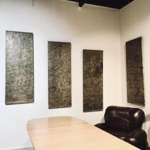 Pierre Sabatier, panneaux muraux en cuivre et étain oxydés, patinés