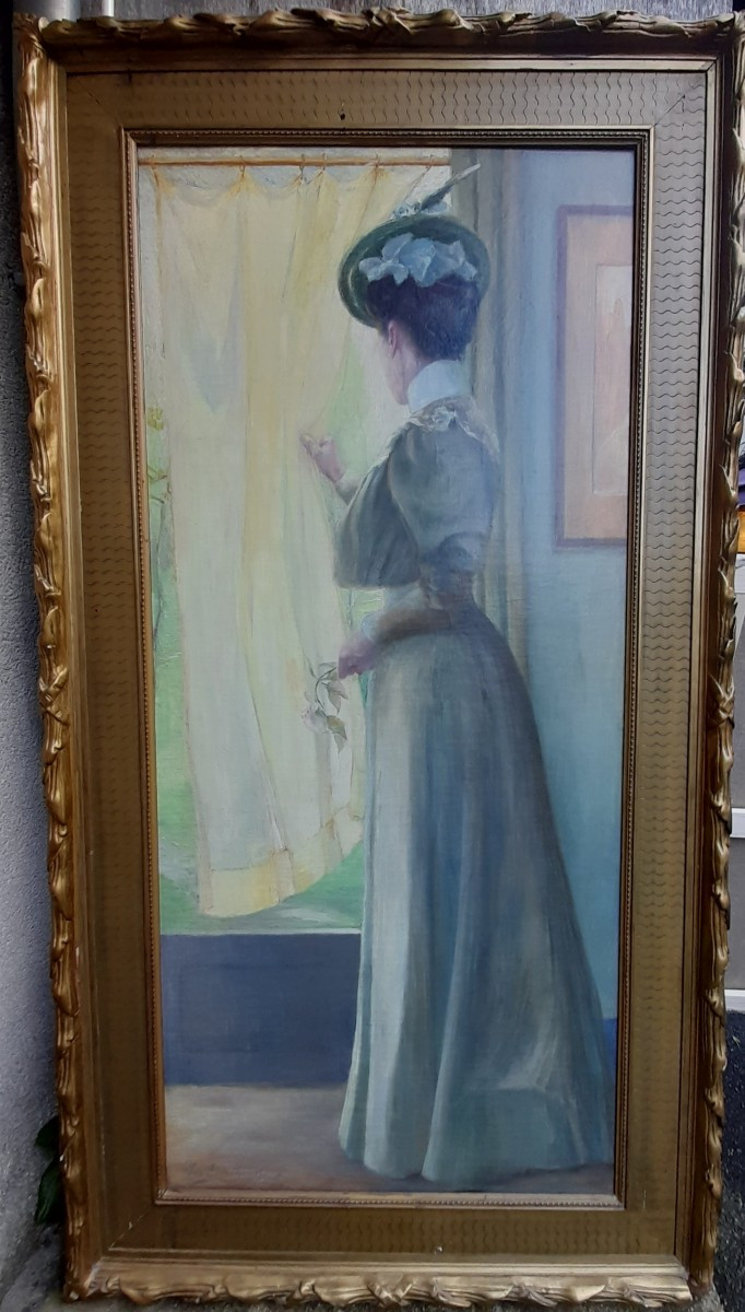 Une elegante en attente