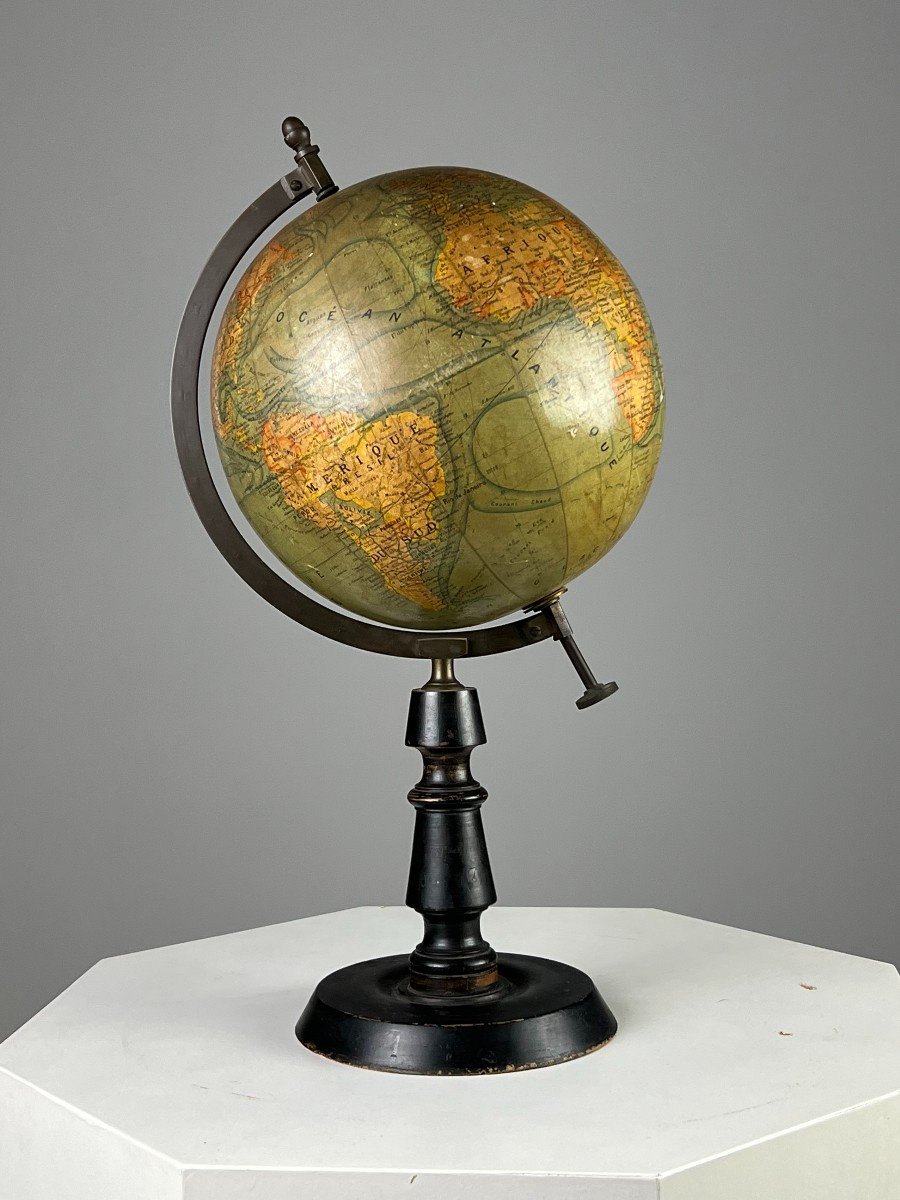 Globe J. Forest-photo-1