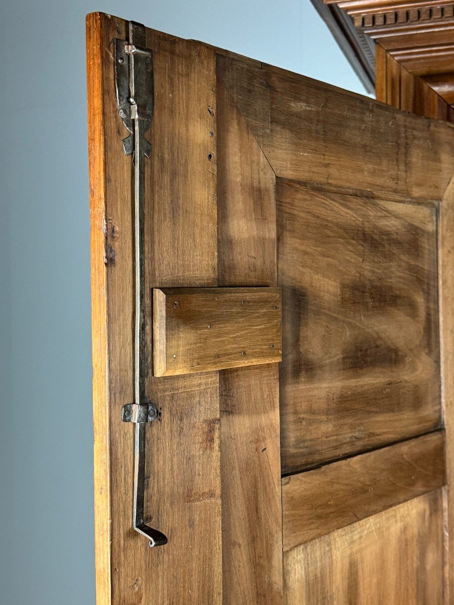 Géométrique Burgundy Cabinet Wallnut-photo-1