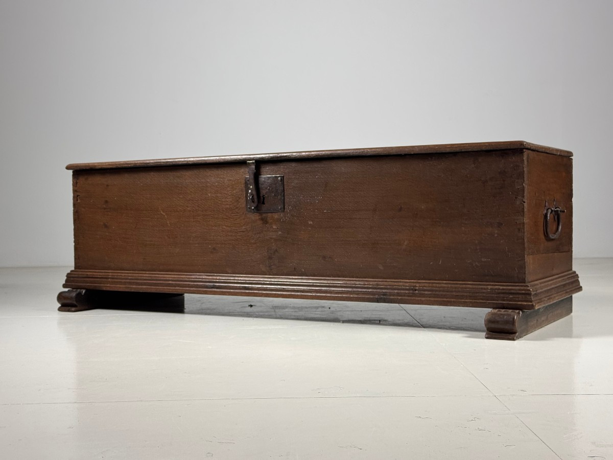 Dutch Chest Oak
