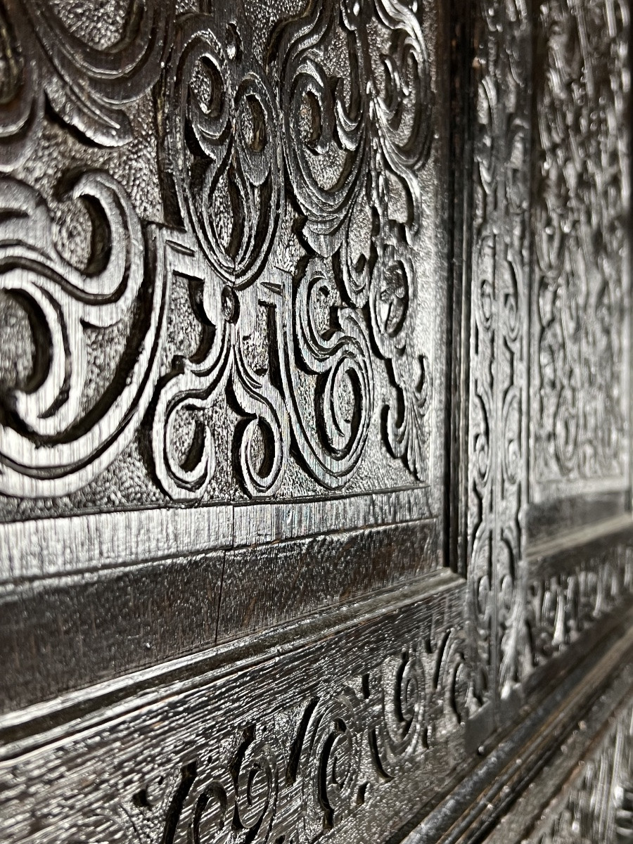 Armoire victorienne en chêne sculptée à la main 19ème siècle-photo-2